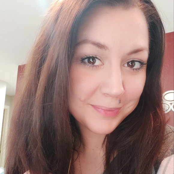 Welcome to my closet! - Picture 8 of 8